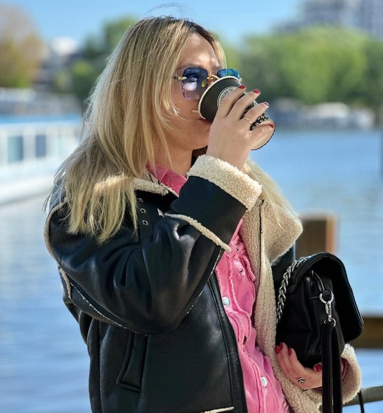 Беженка в Германии Беженка в Германии